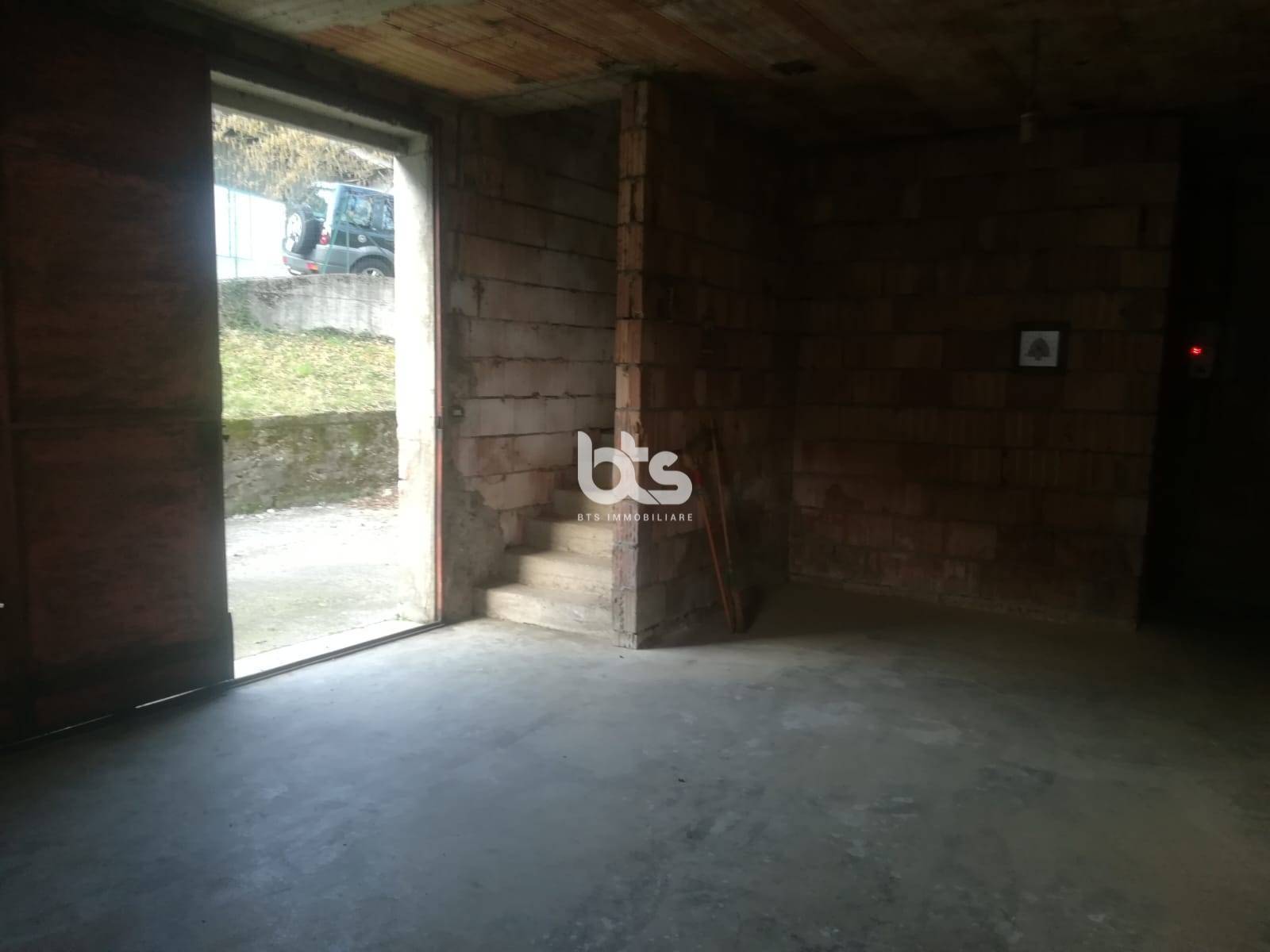 Deposito in vendita a Adrara San Rocco