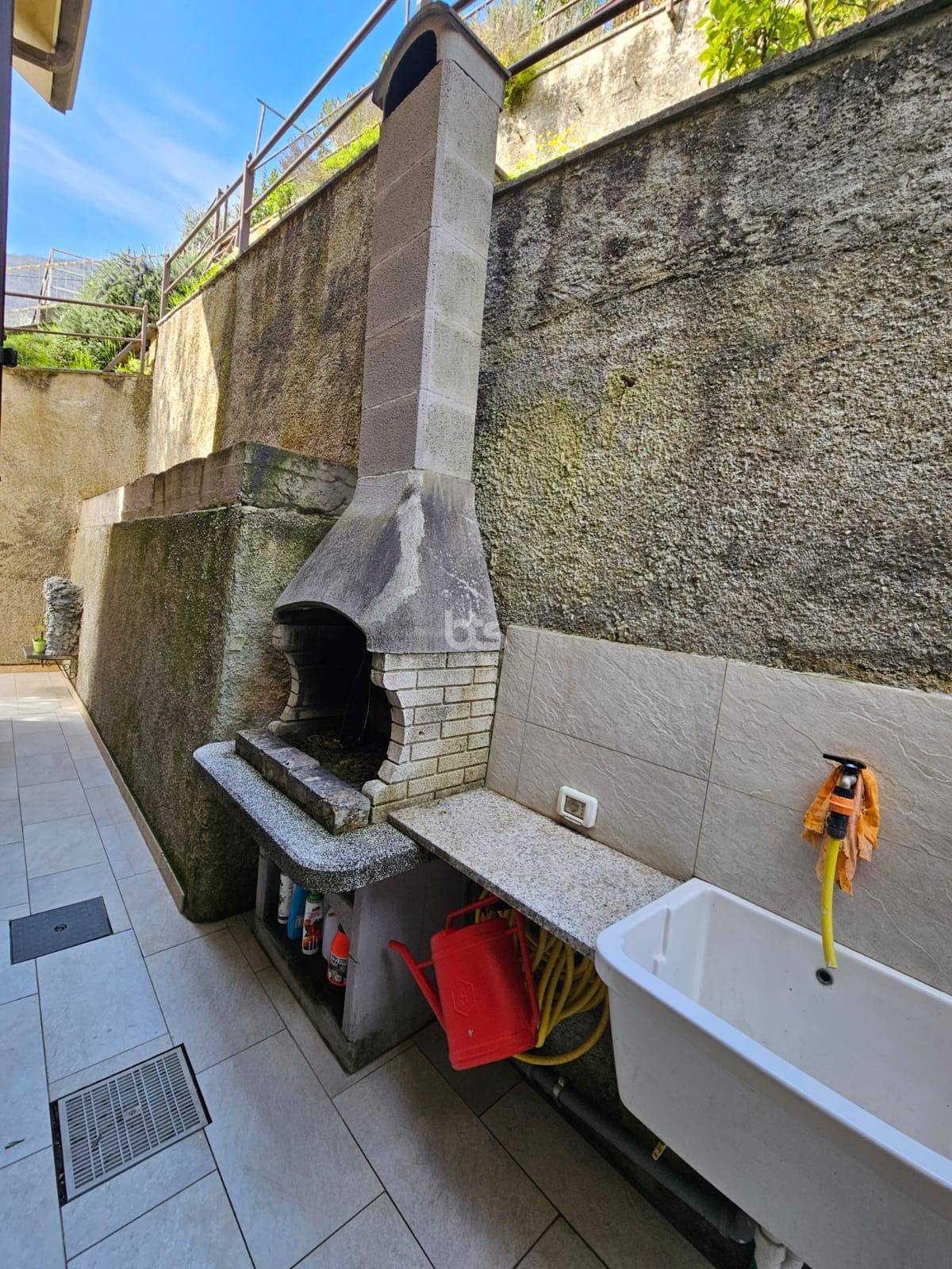 Appartamento in vendita a Riva di Solto