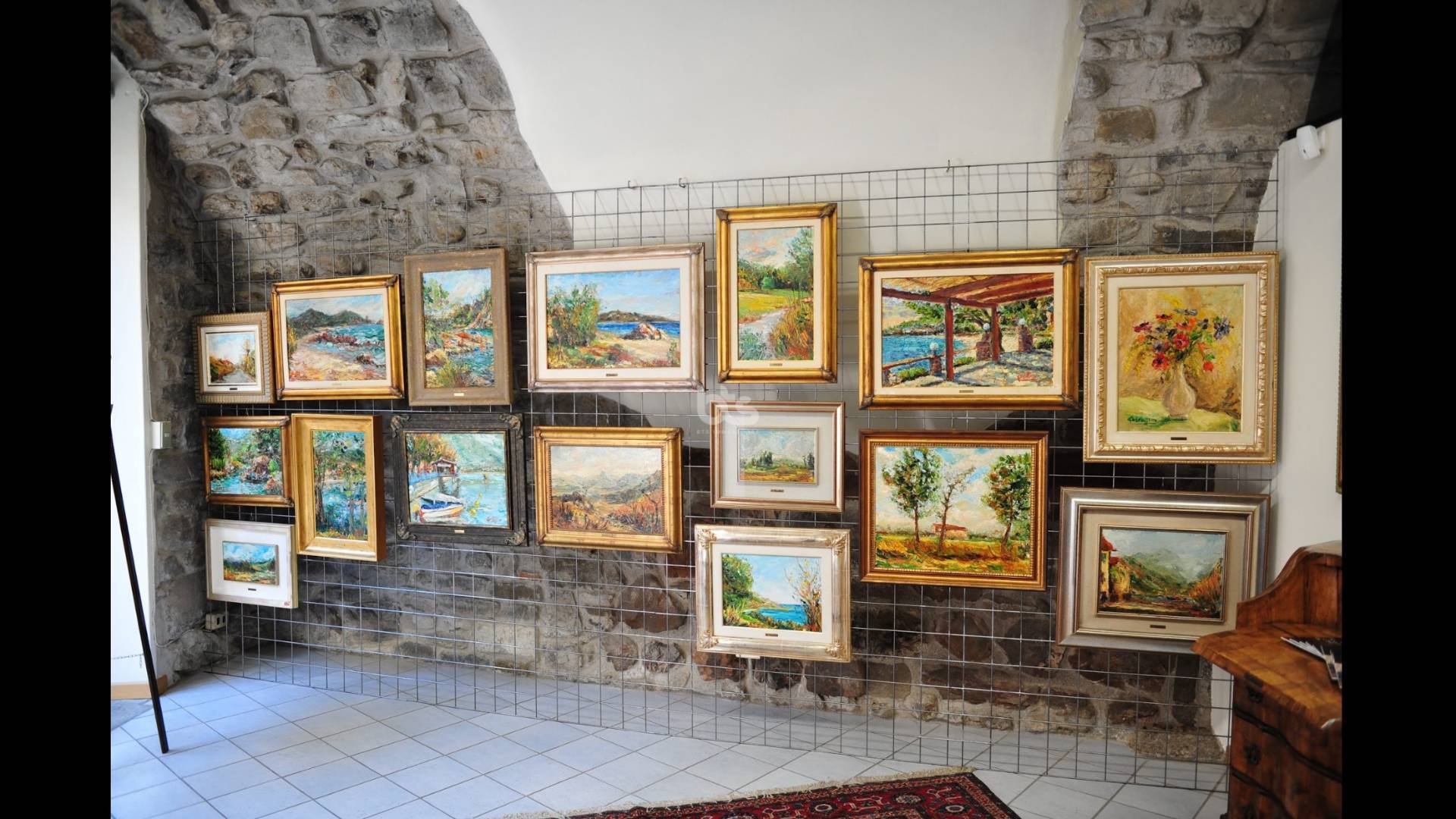 Locale commerciale in vendita a Sarnico