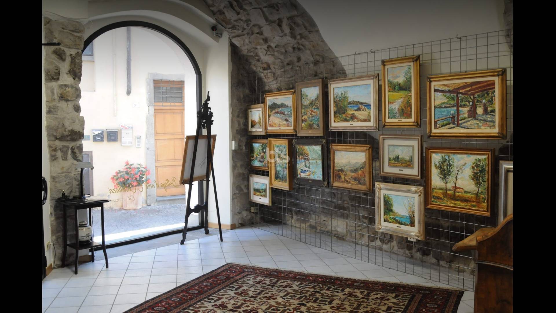 Locale commerciale in vendita a Sarnico