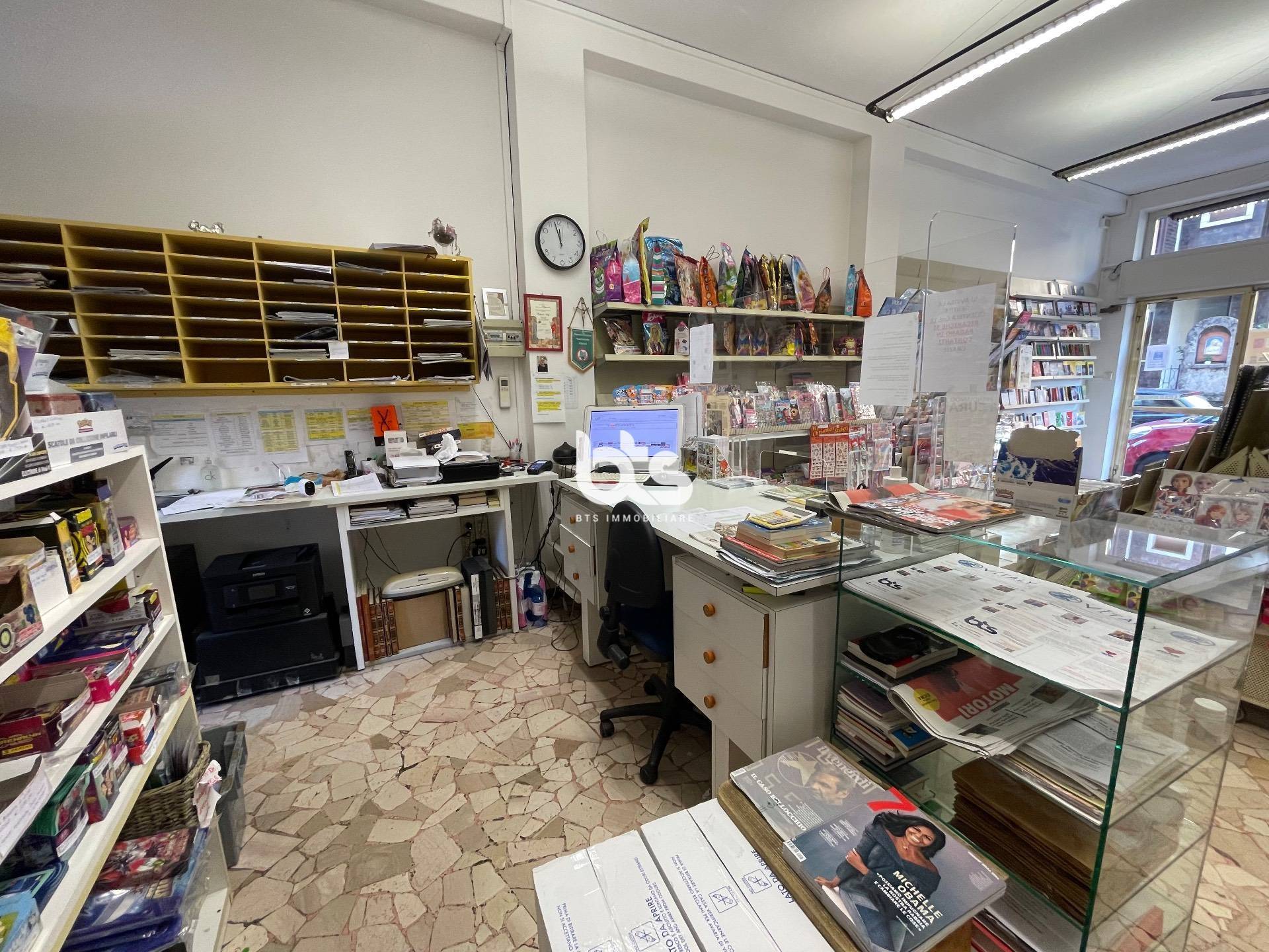 Locale commerciale in vendita a Sarnico