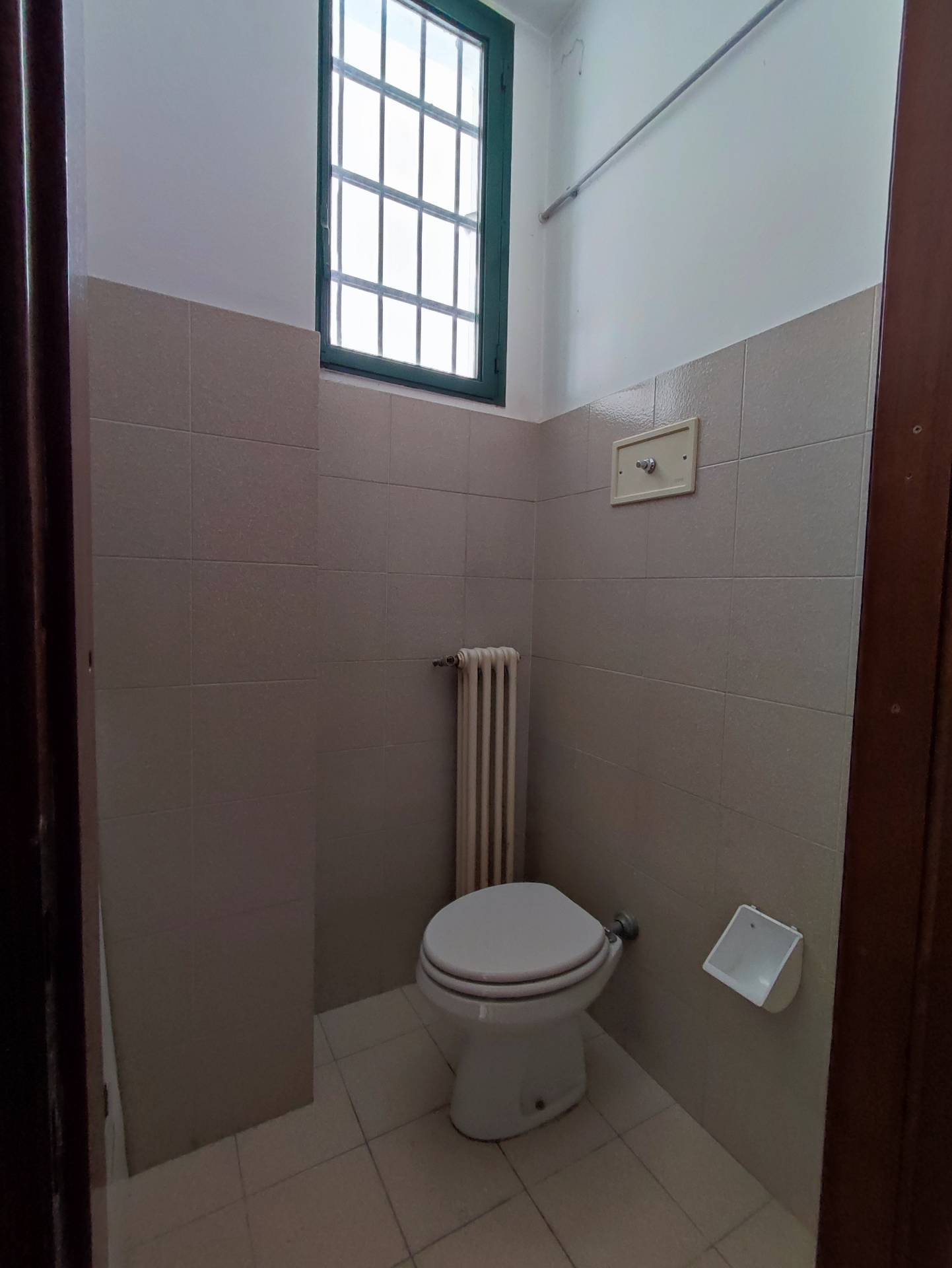 Attivit commerciale in affitto a Sarnico