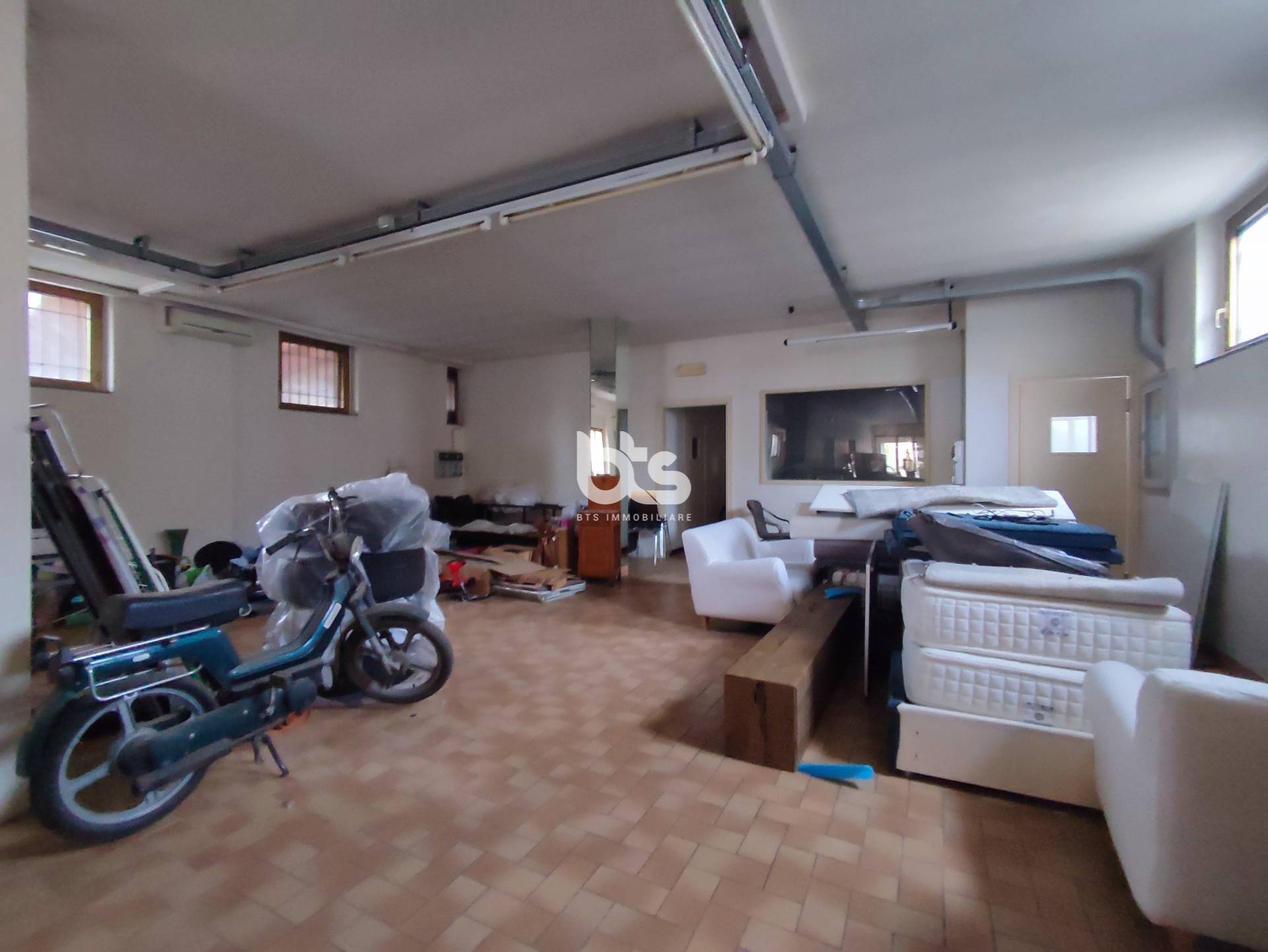 Attivit commerciale in affitto a Cazzago San Martino