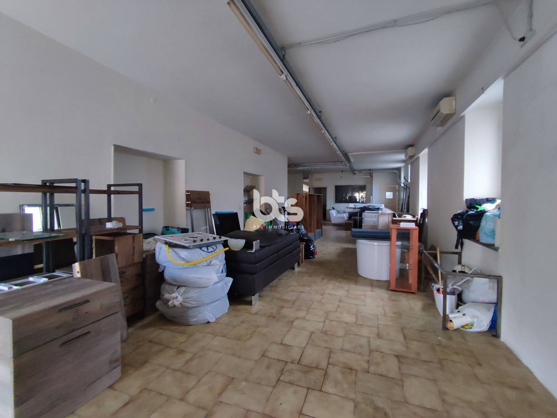 Attivit commerciale in affitto a Cazzago San Martino