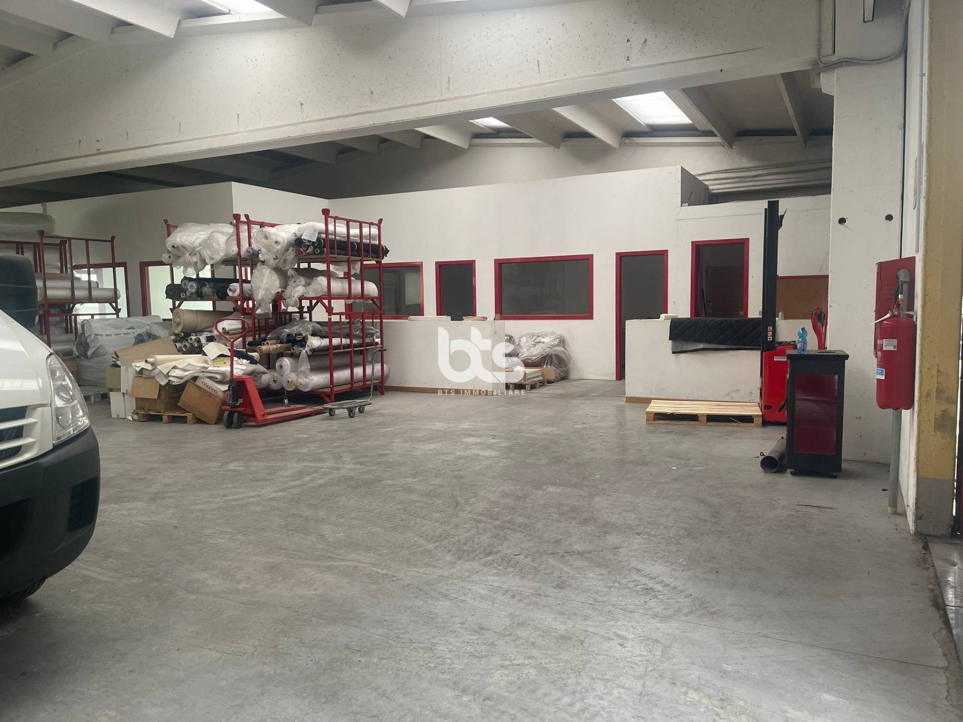 Capannone in affitto a Endine Gaiano