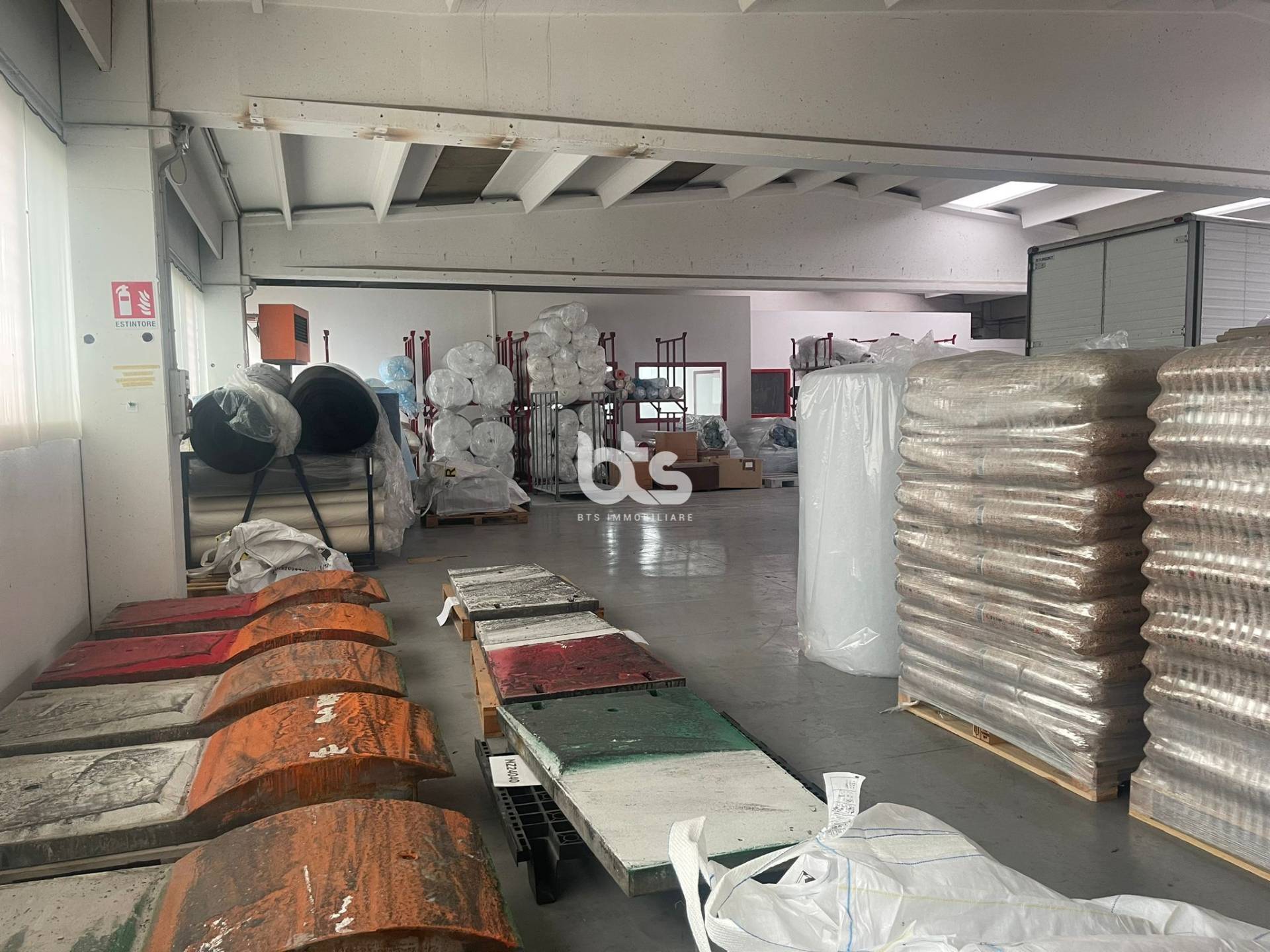 Capannone in affitto a Endine Gaiano