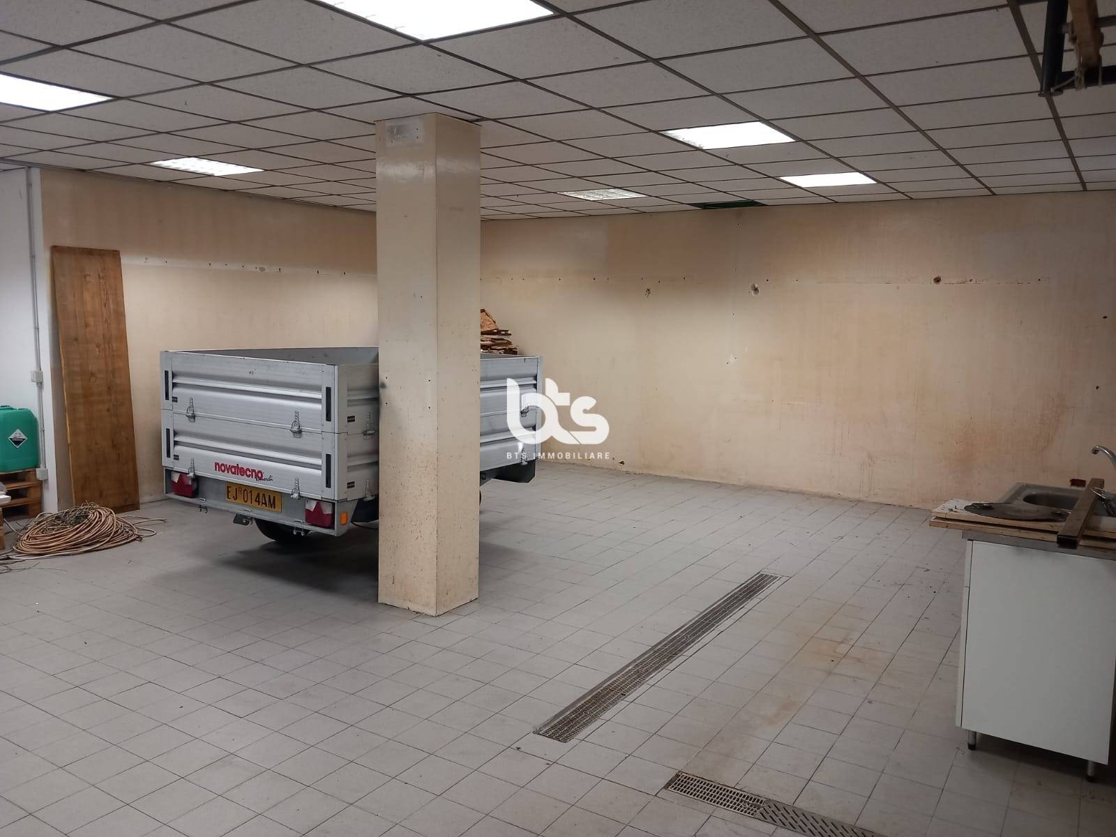 Capannone in vendita a Grumello del Monte