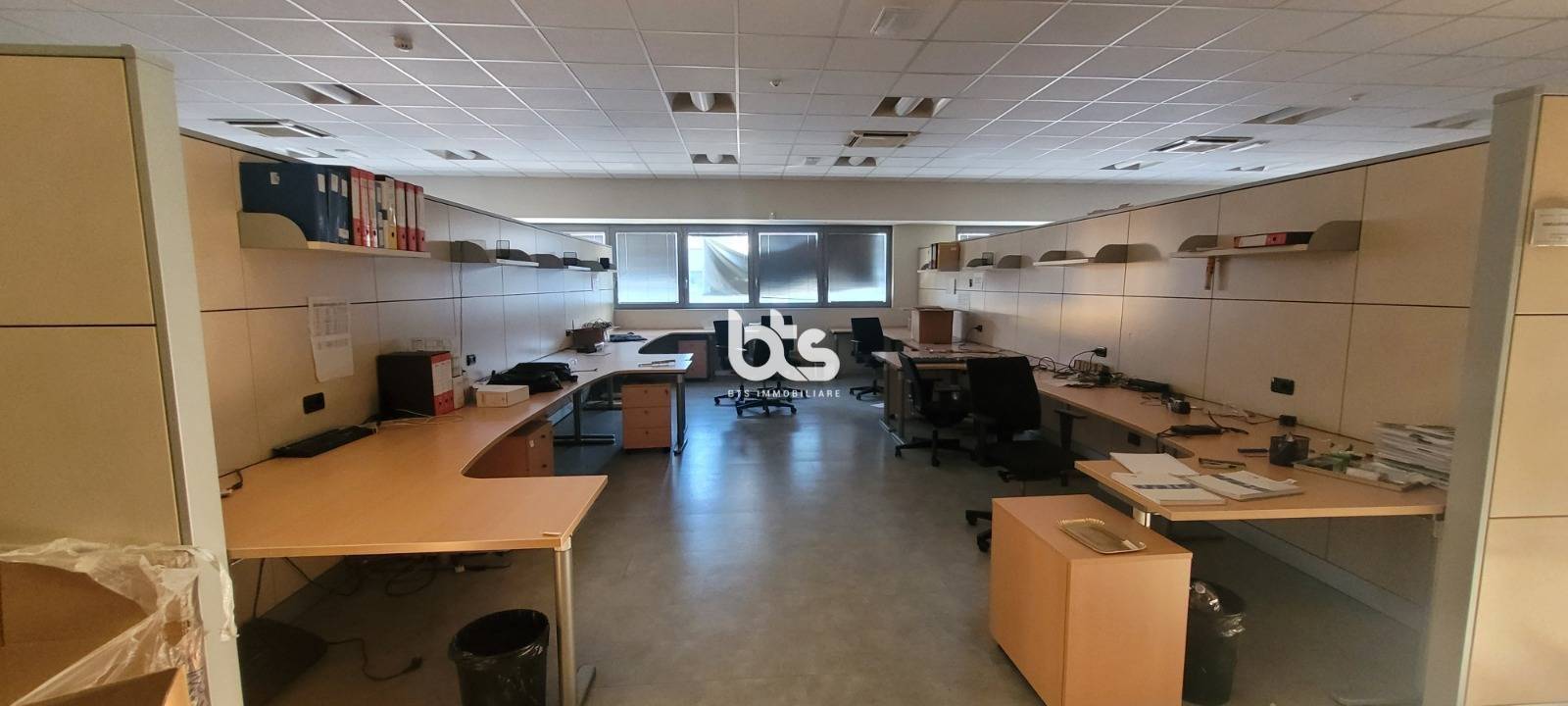 Capannone in vendita a Rogno