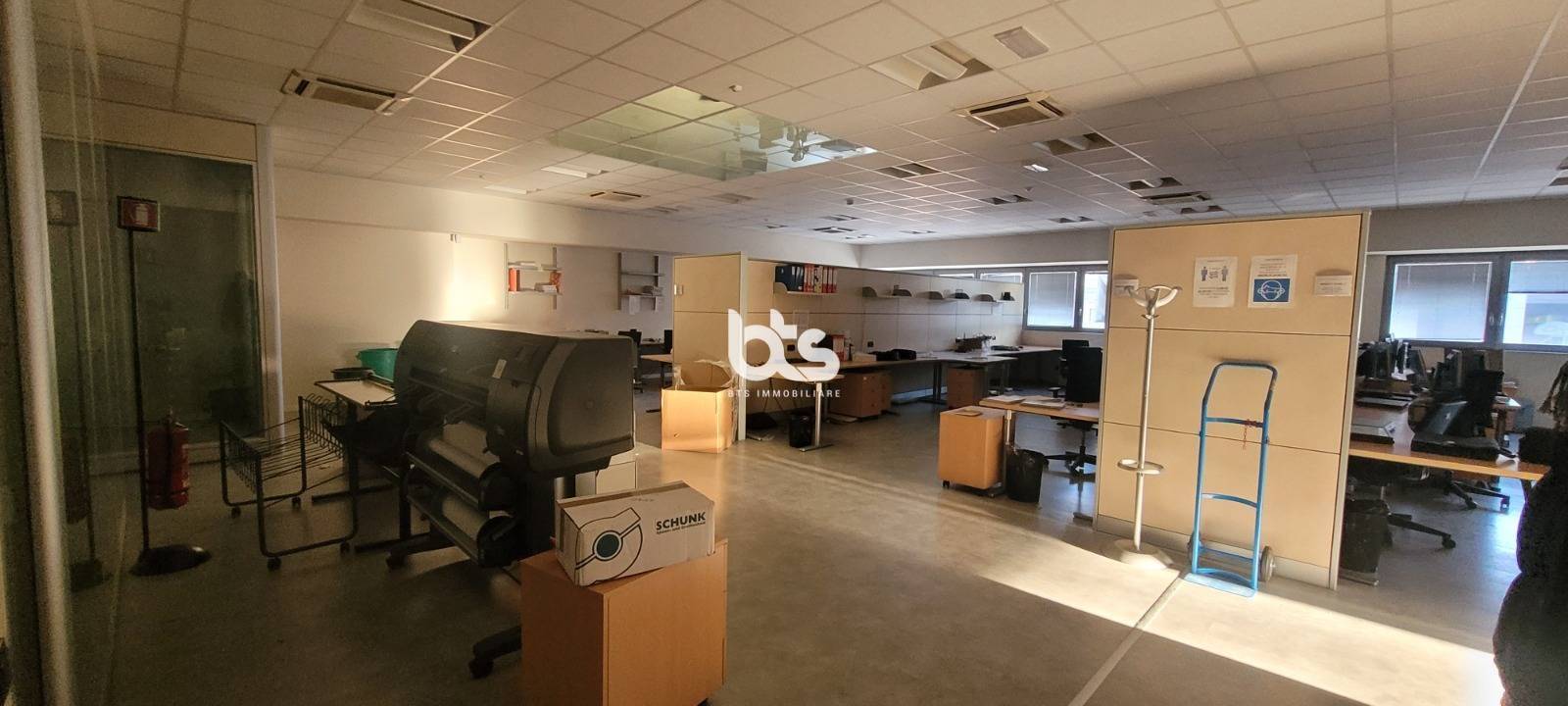 Capannone in vendita a Rogno