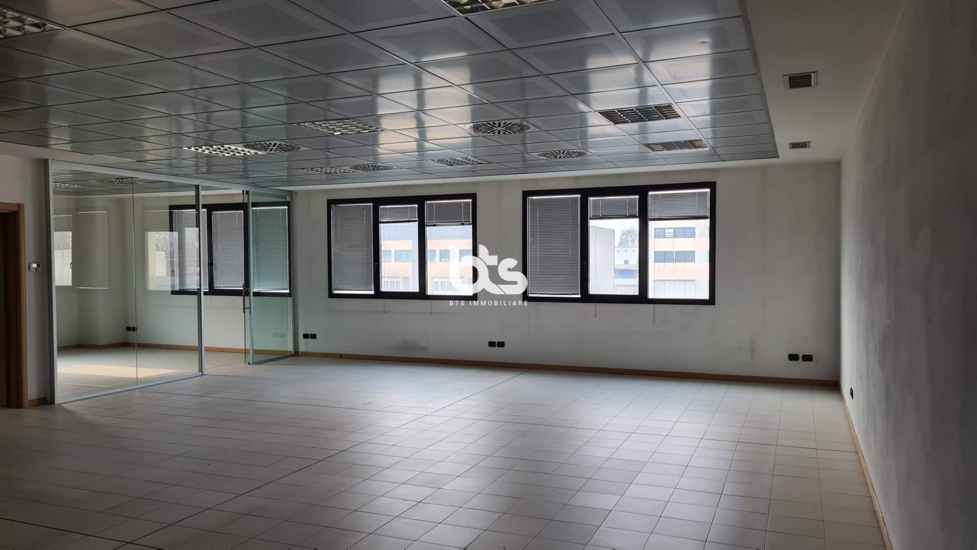 Studio/Ufficio in vendita a Costa Volpino