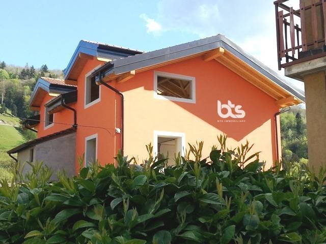 Villa in vendita a Algua