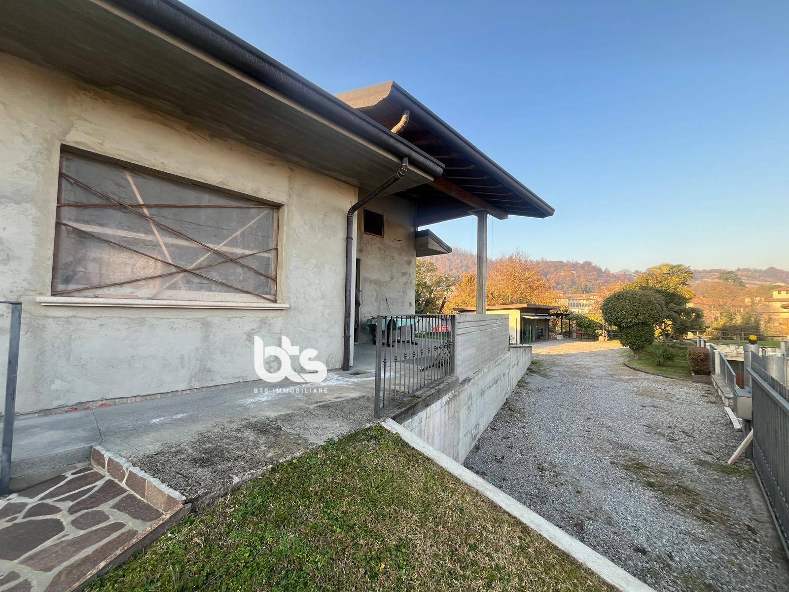 Villa in vendita a Castelli Calepio