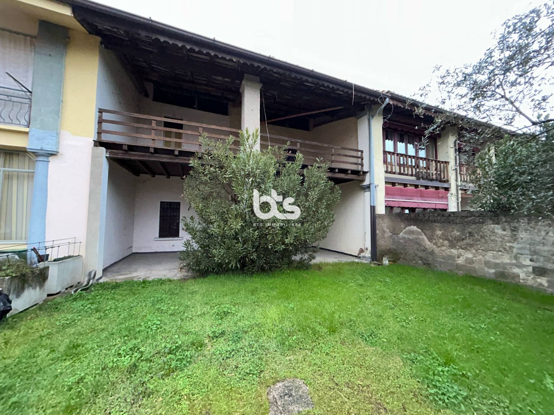 Bifamiliare in vendita a Passirano