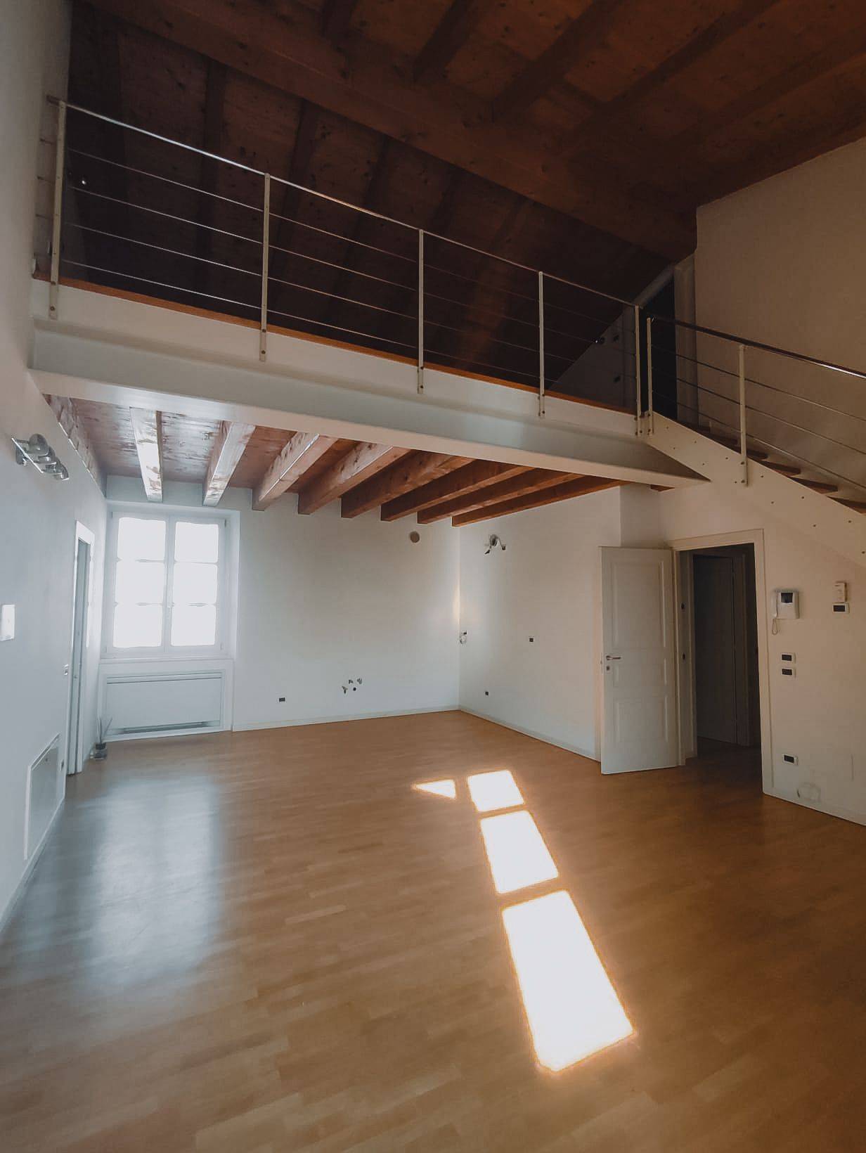 Attico in vendita a Rovato