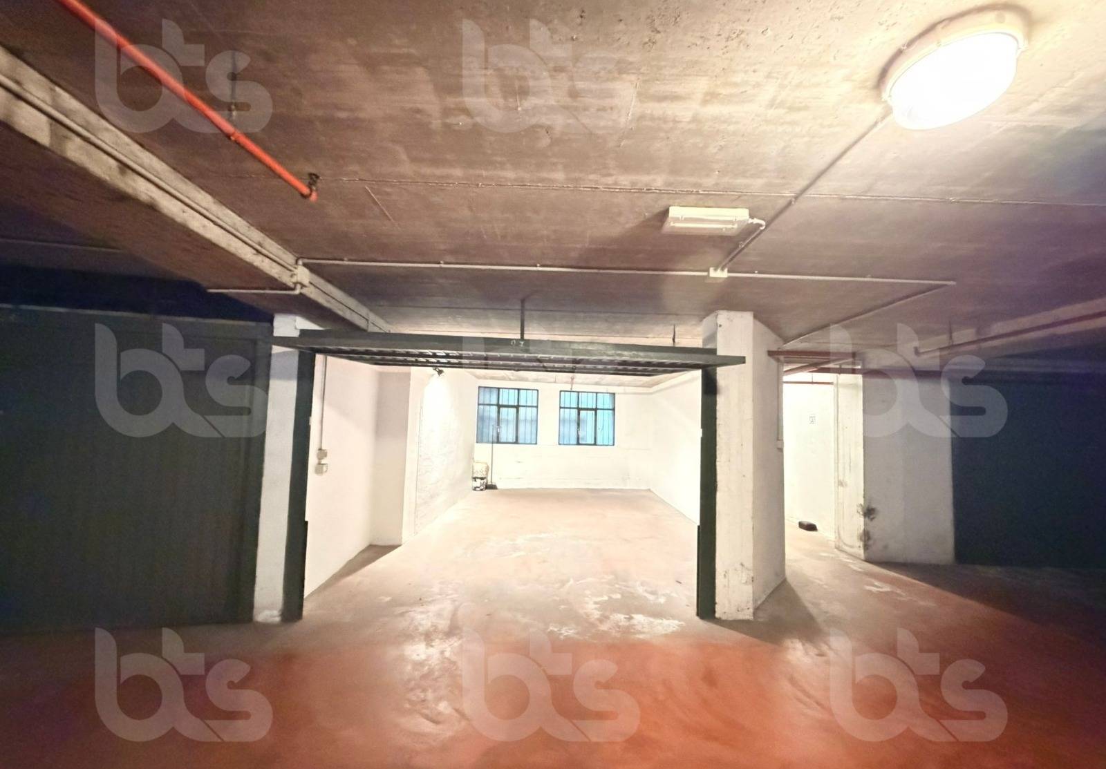 Box o garage in vendita a Sarnico