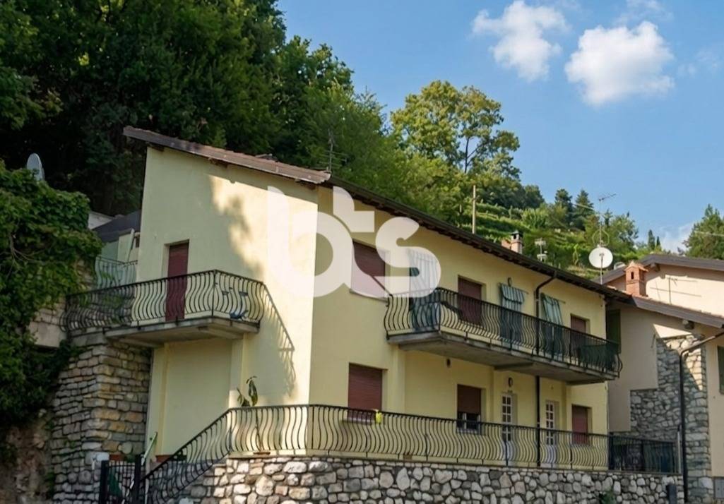 Casa singola in vendita a Adrara San Martino