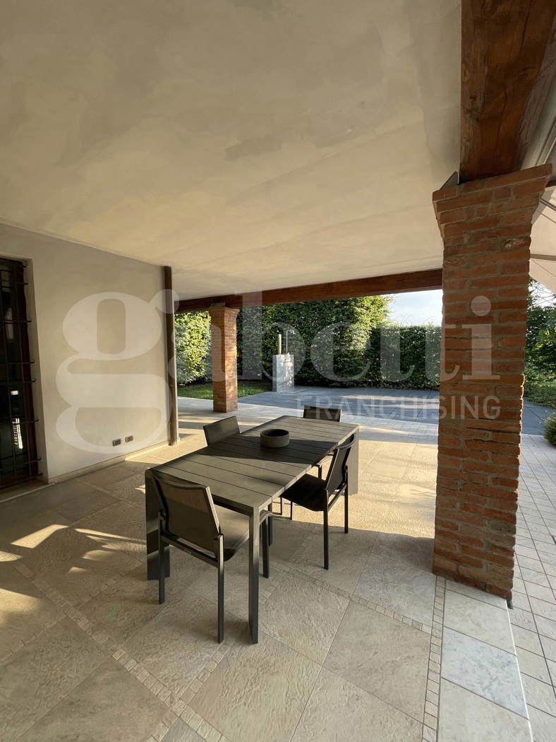 Villa in vendita a Castelfranco Emilia