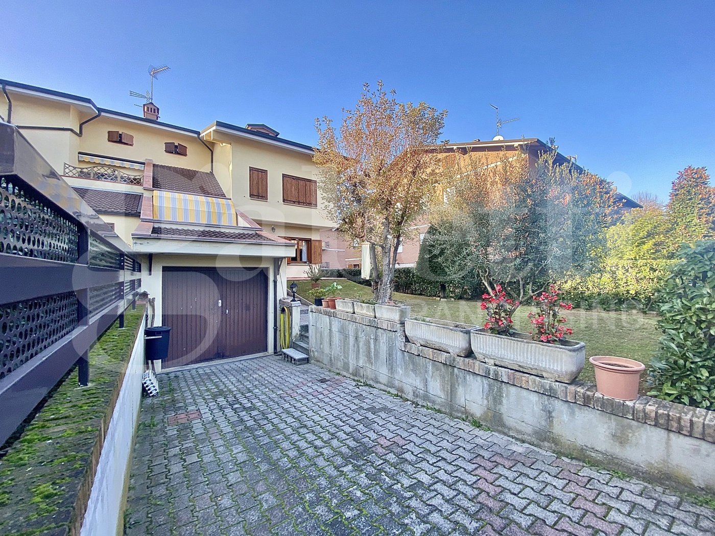 Villa con giardino a Maranello