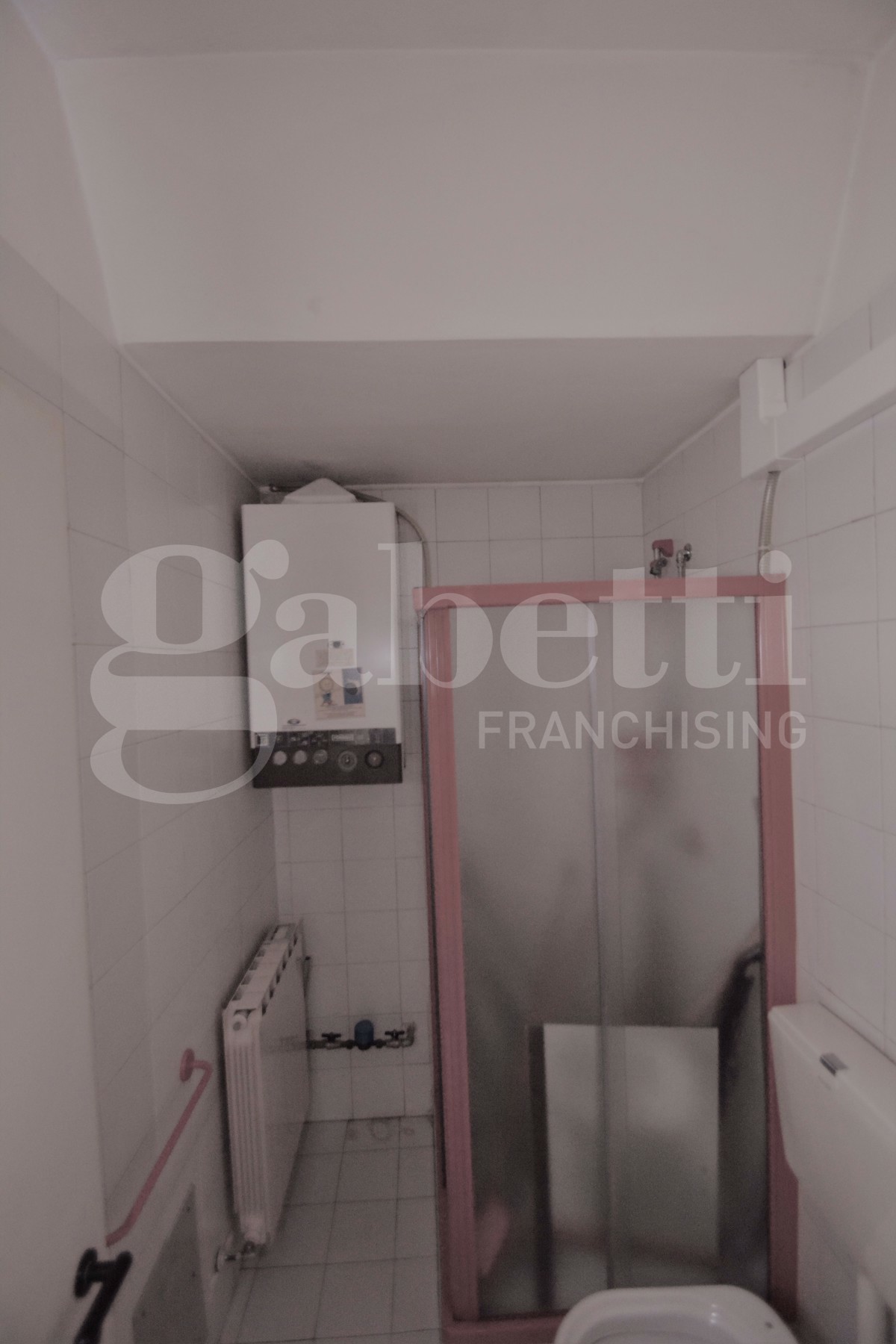 Negozio in vendita a Modena