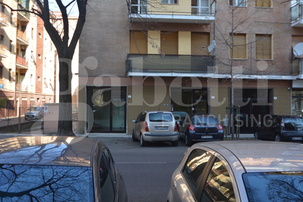 Negozio in vendita a Modena