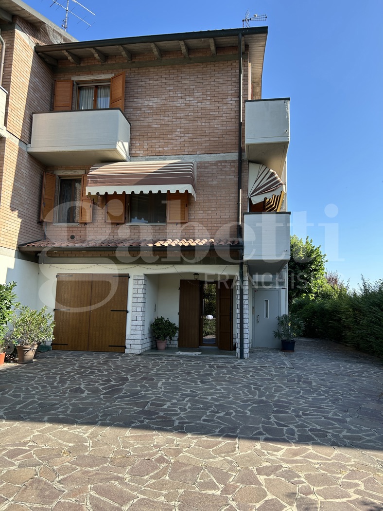 Villa arredata in affitto a Formigine