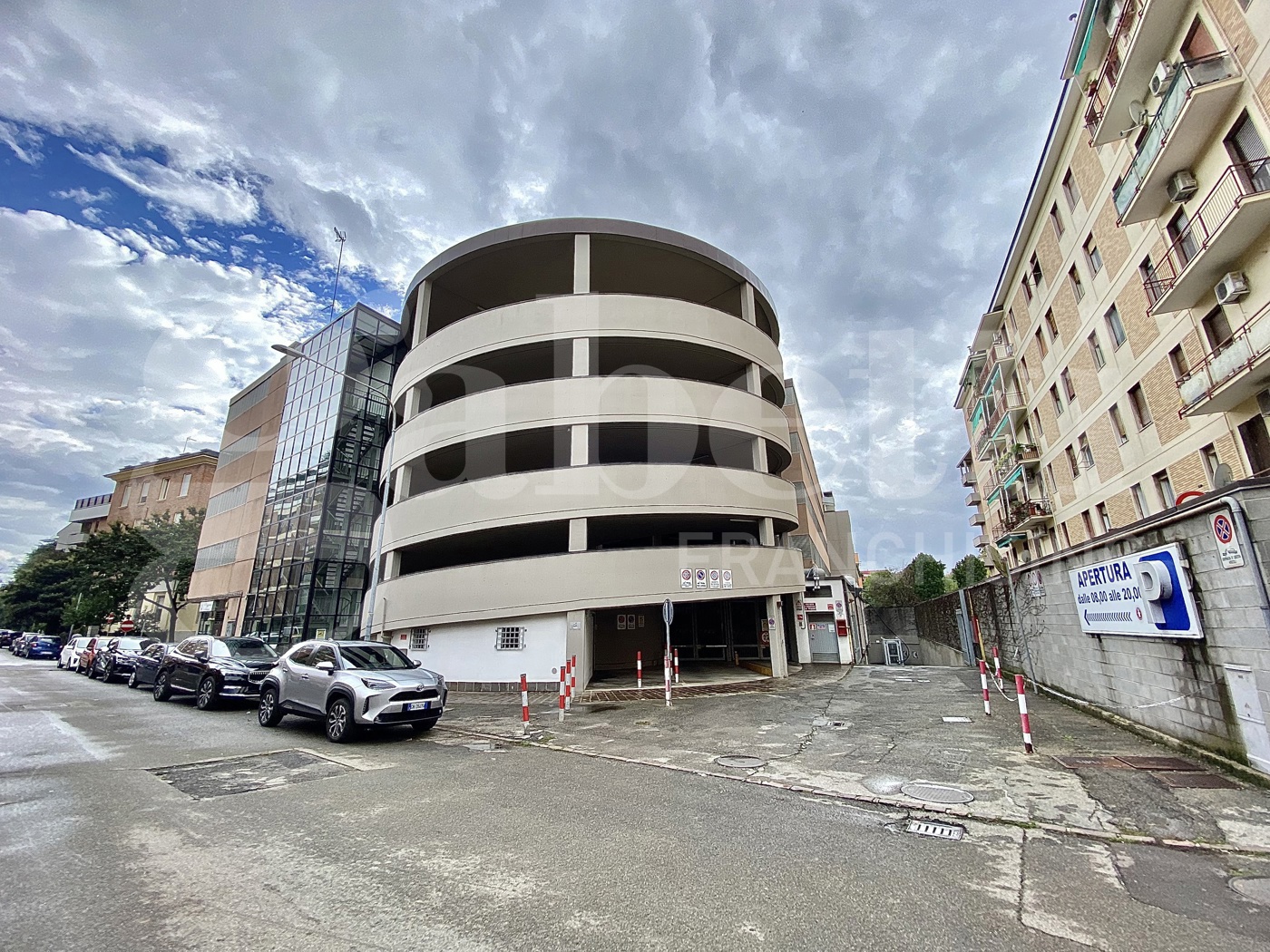 Box/Garage 13mq in vendita a Modena