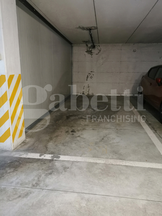 Box/Garage 16mq in vendita a Modena