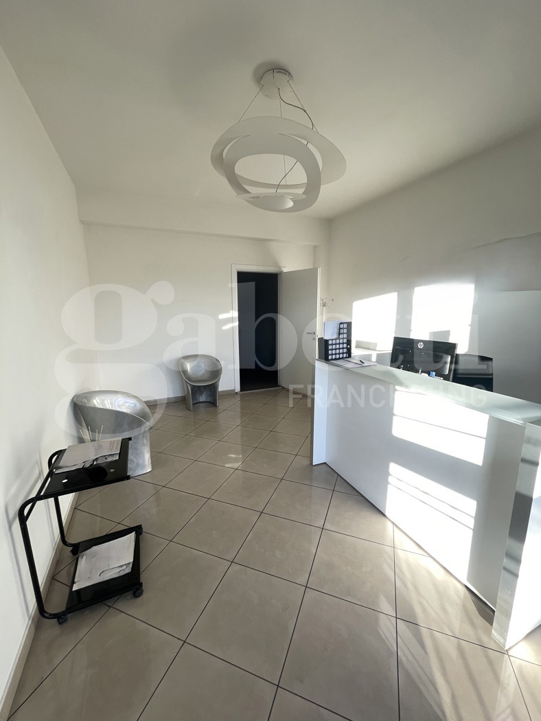 Ufficio ristrutturato a Modena