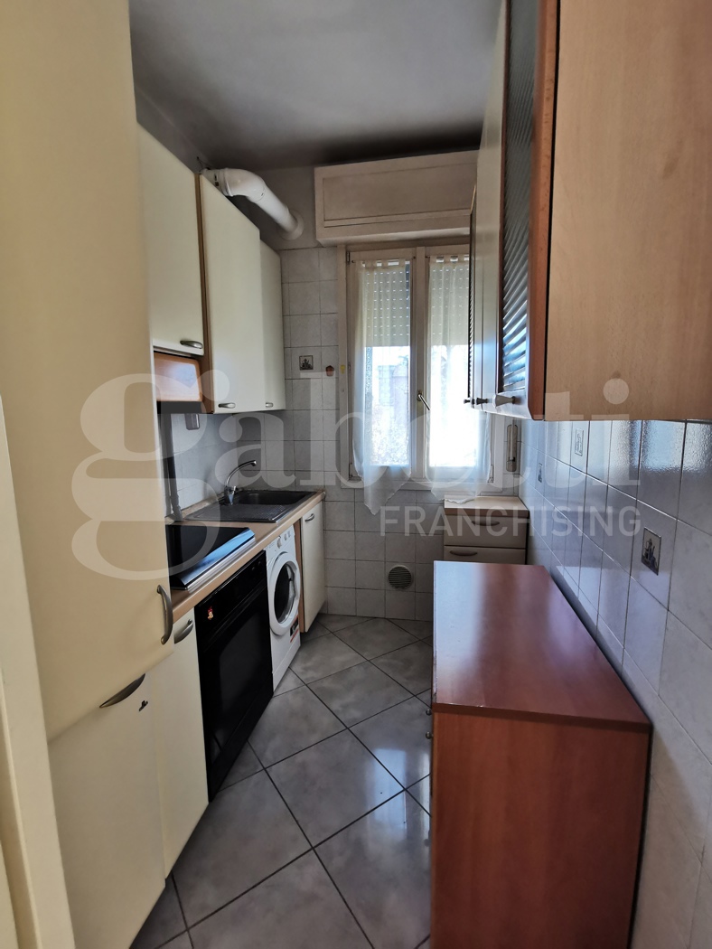 Trilocale arredato in affitto a Modena