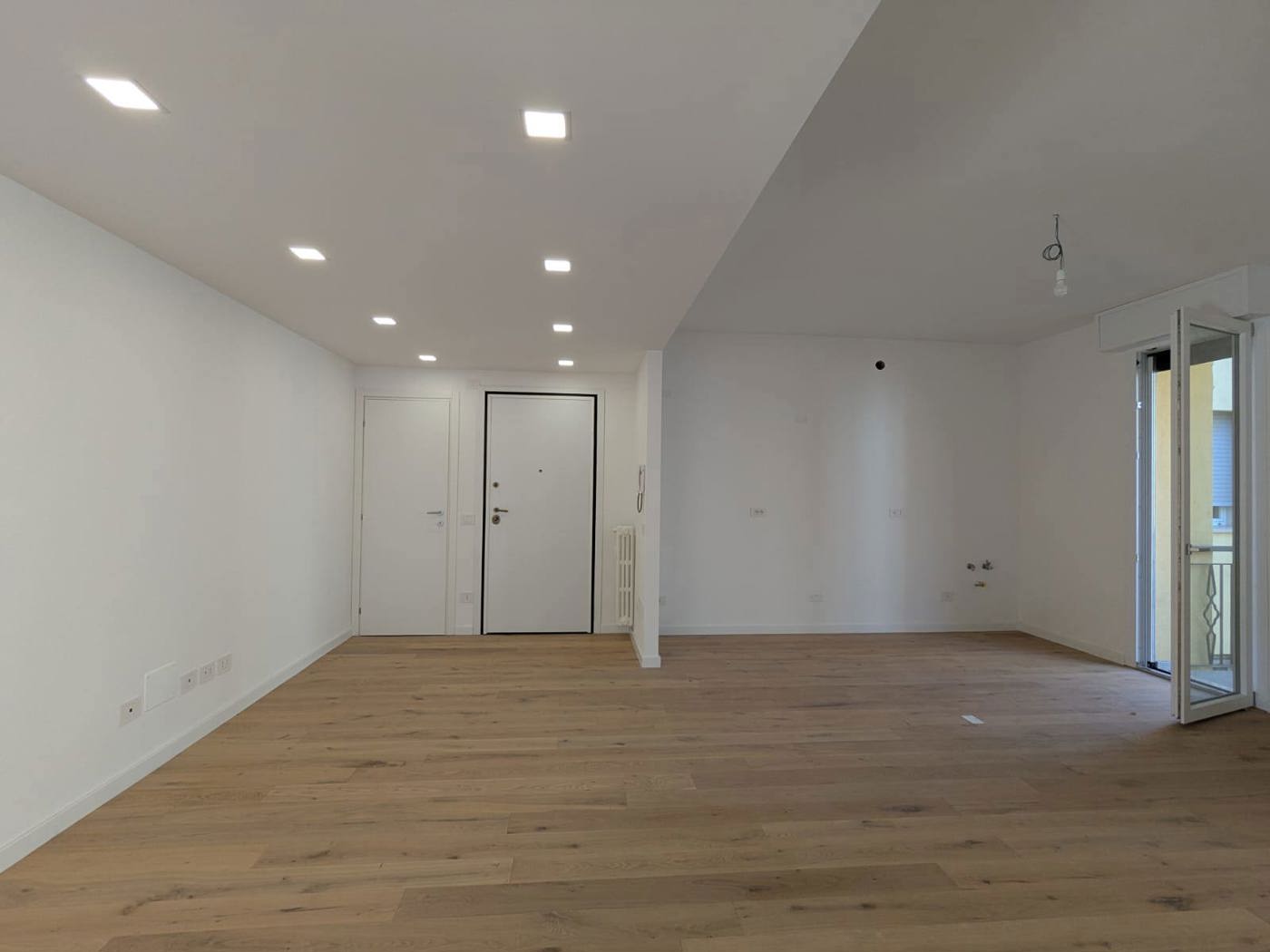 Quadrilocale con box a Modena