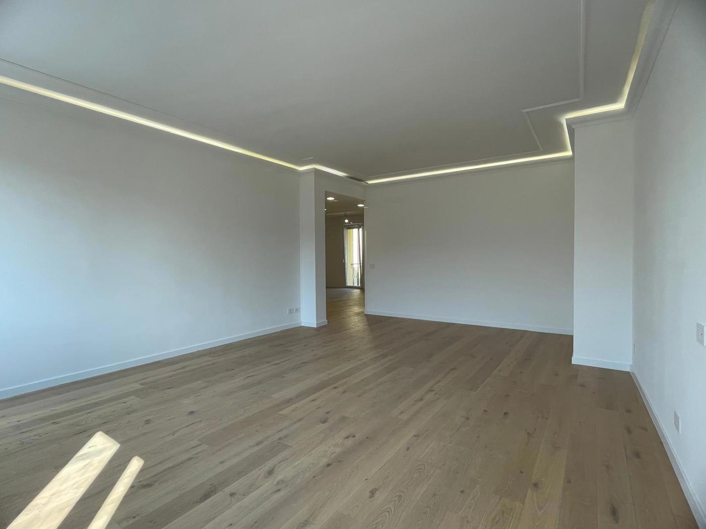 Quadrilocale con box a Modena