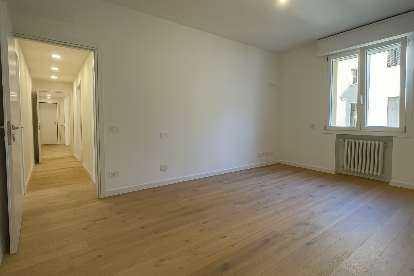 Quadrilocale con box a Modena