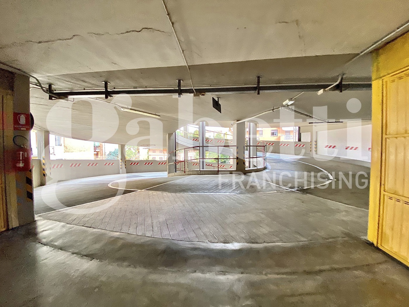 Box/Garage 13mq in vendita a Modena