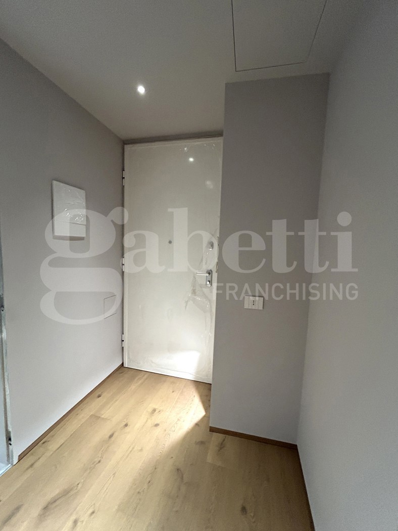 Quadrilocale con box a Modena