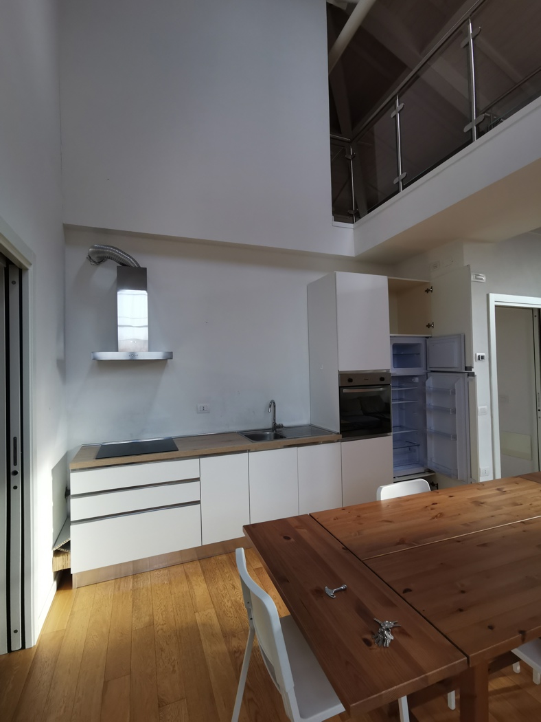 Quadrilocale arredato in affitto a Modena