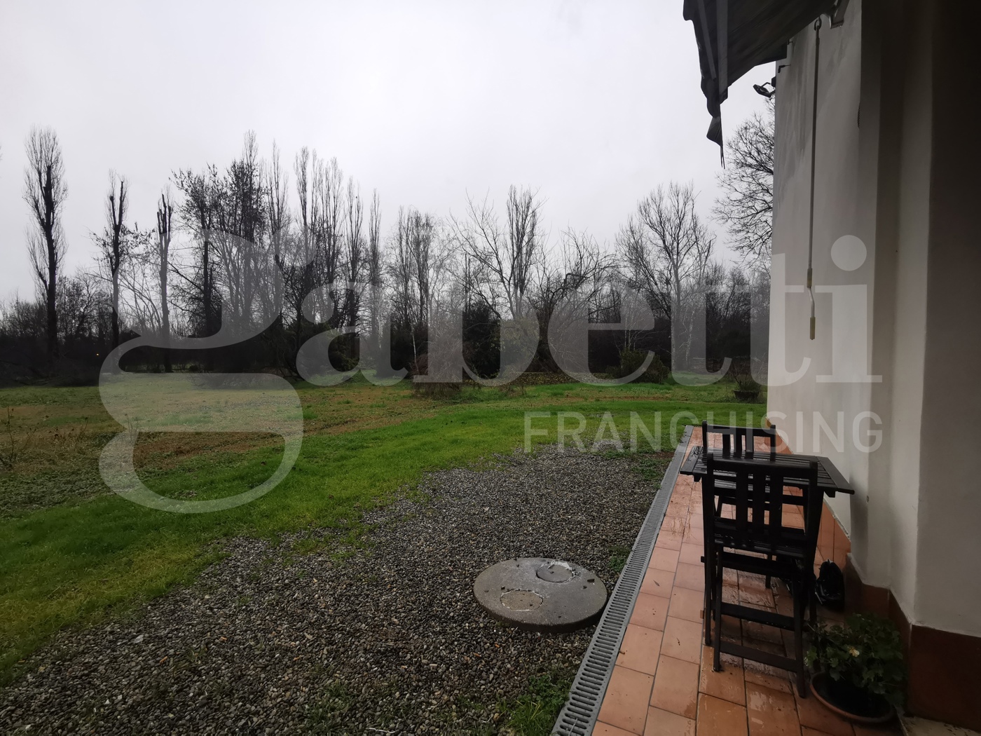 Trilocale arredato in affitto a Modena