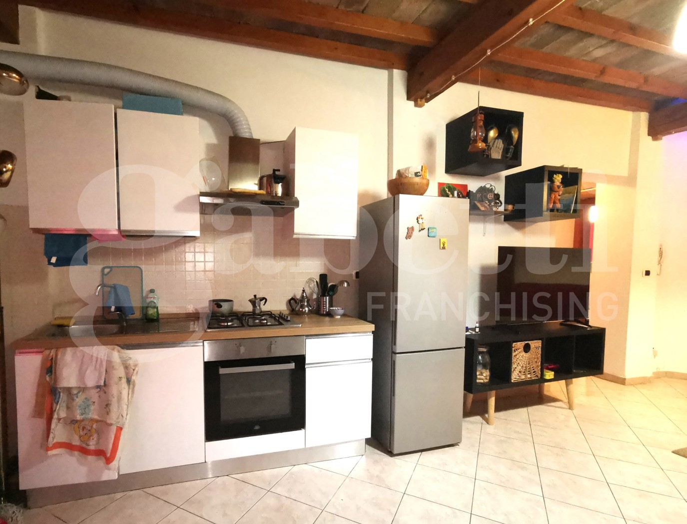 Trilocale arredato in affitto a Modena