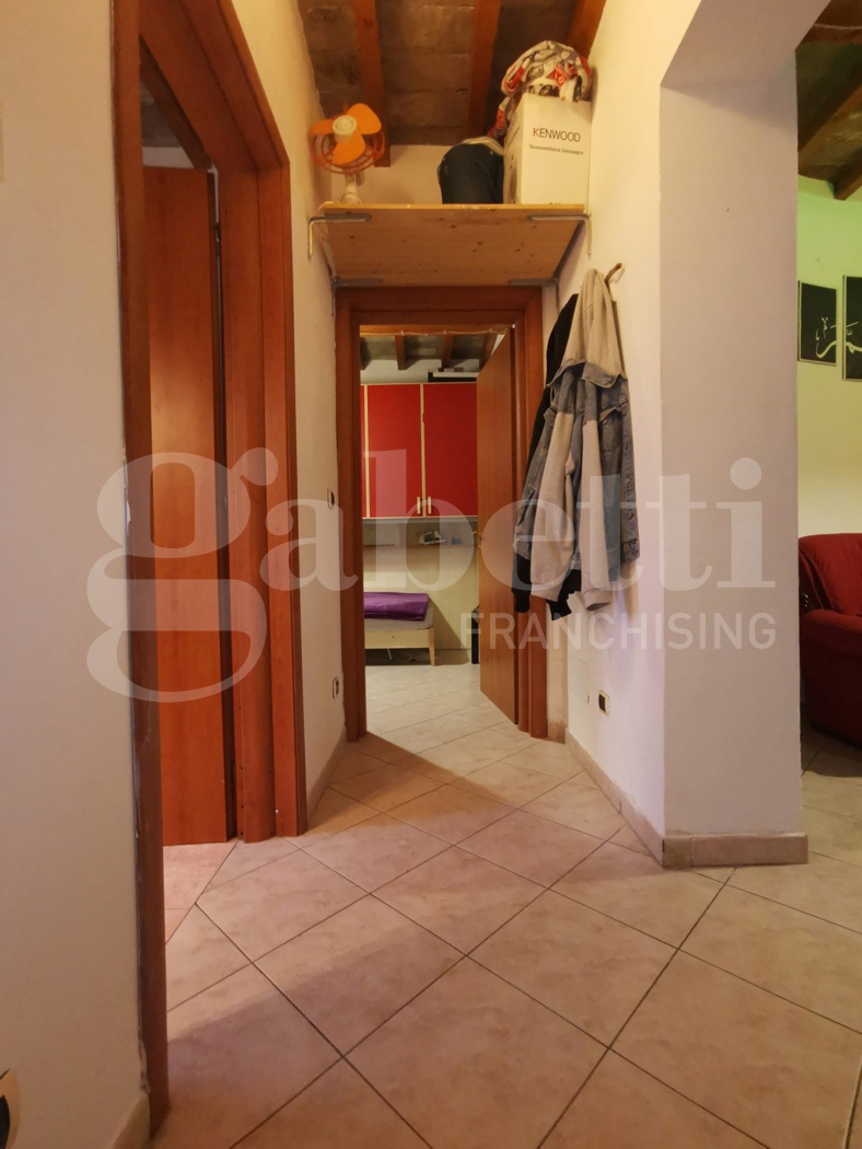 Trilocale arredato in affitto a Modena