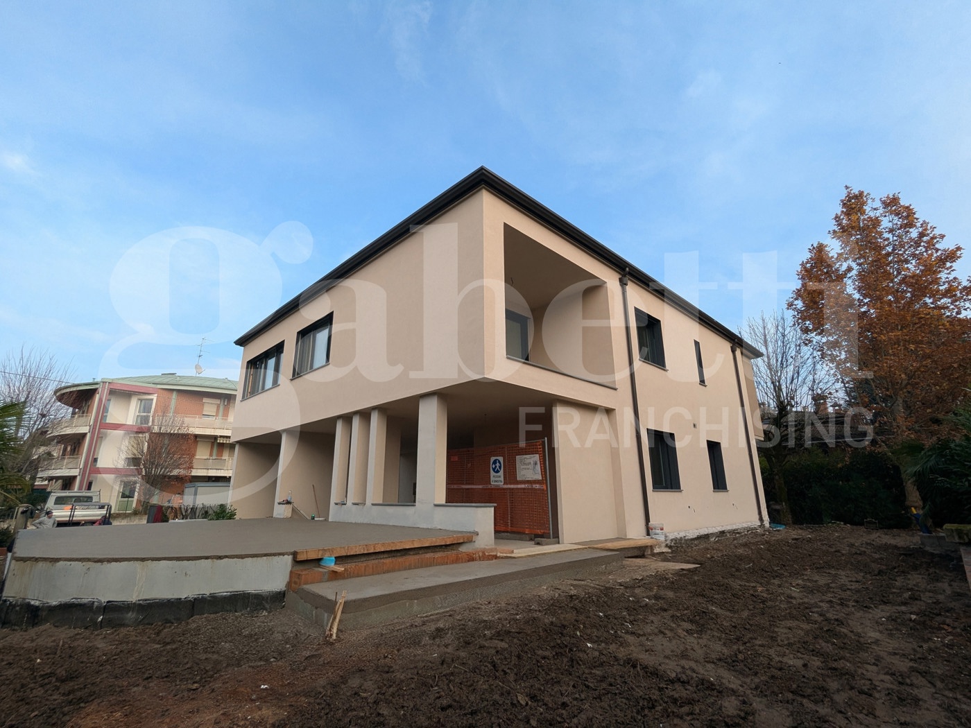 Villa Bifamiliare con giardino a Castelnuovo Rangone