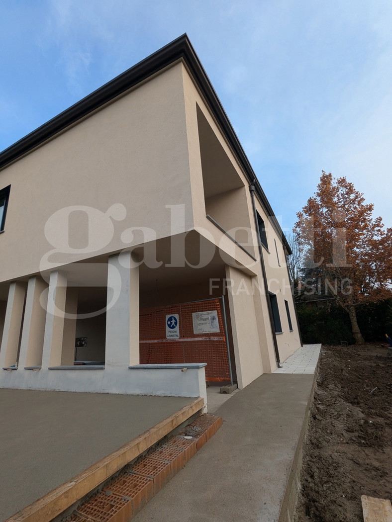 Villa Bifamiliare con giardino a Castelnuovo Rangone