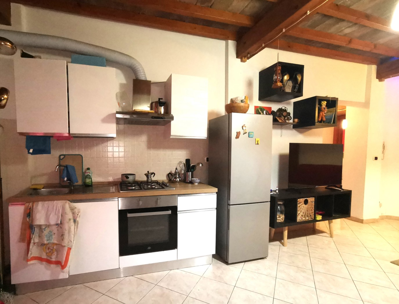 Trilocale arredato in affitto a Modena