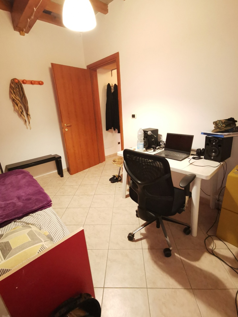 Trilocale arredato in affitto a Modena