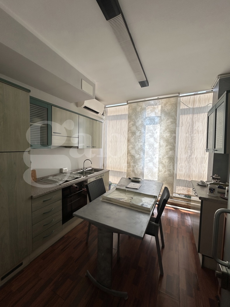 Ufficio ristrutturato a Modena