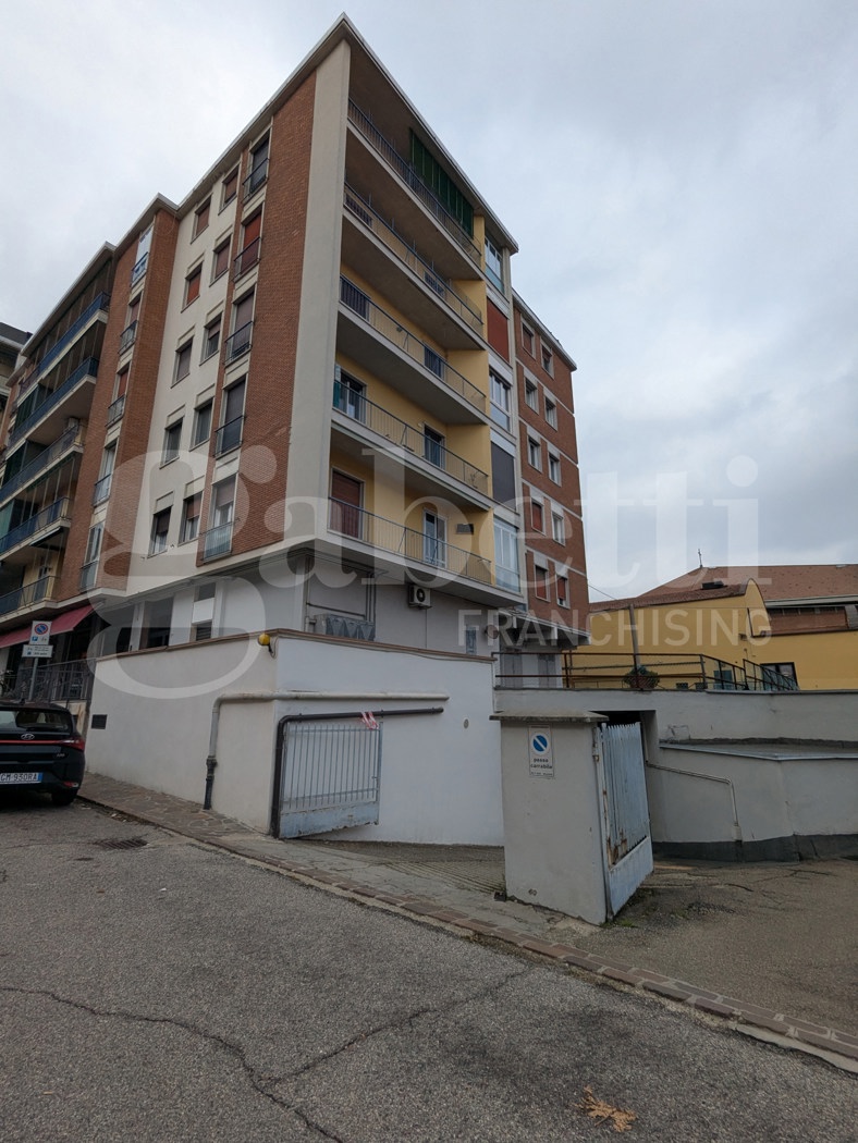 Box/Garage 73mq in vendita a Modena