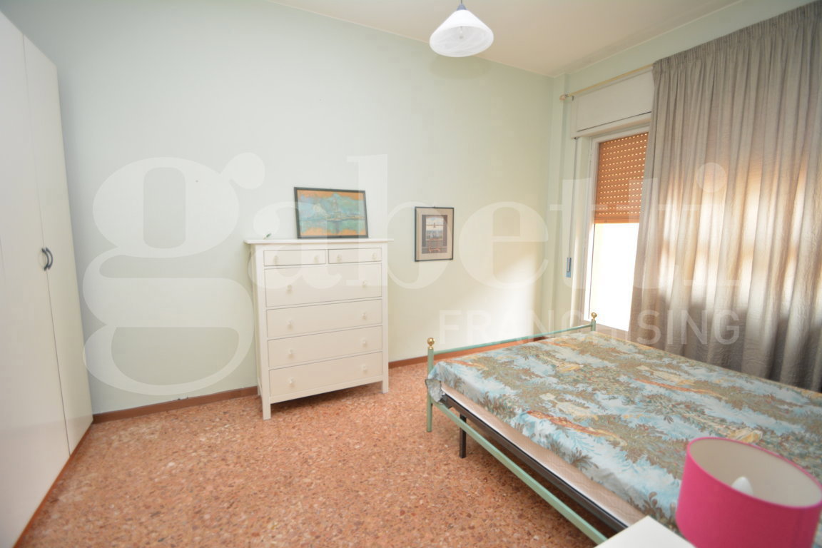 Bilocale arredato in affitto a Modena