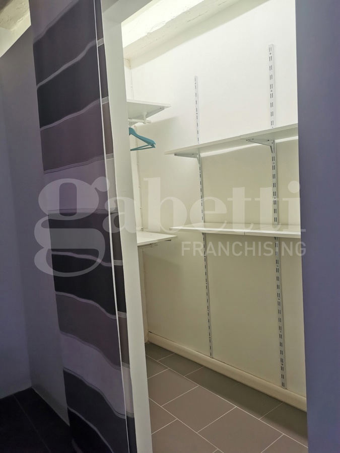 Bilocale arredato in affitto a Modena