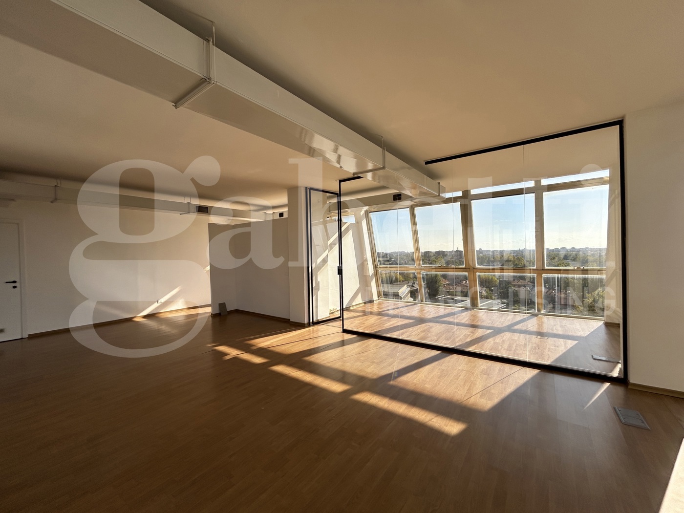 Ufficio ristrutturato a Modena