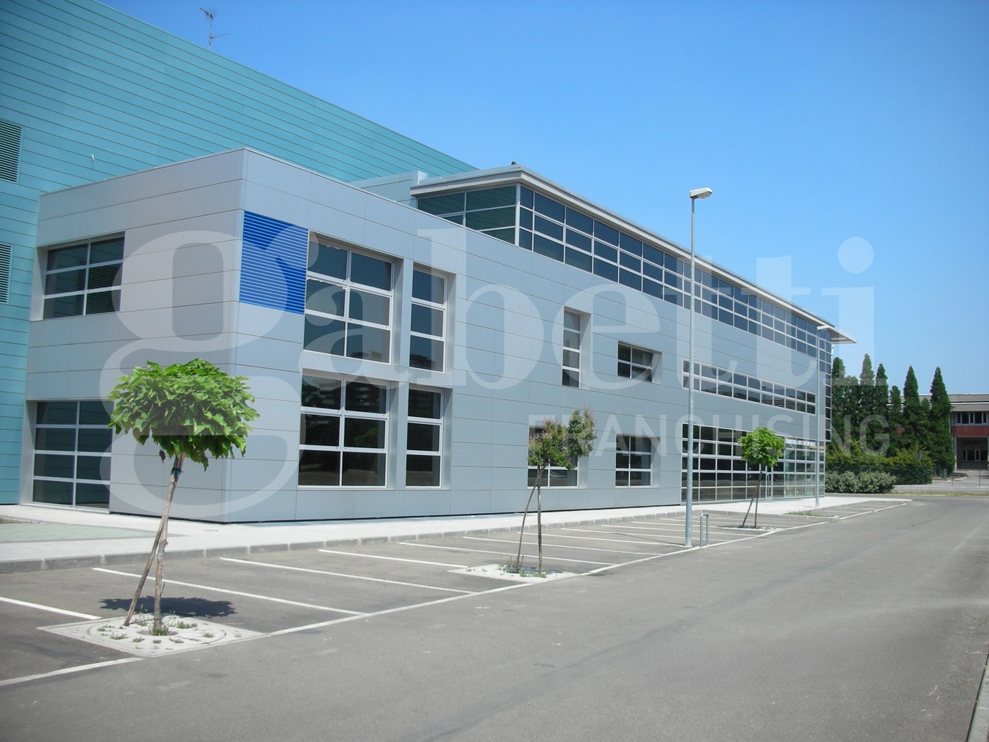 Ufficio ristrutturato a Modena