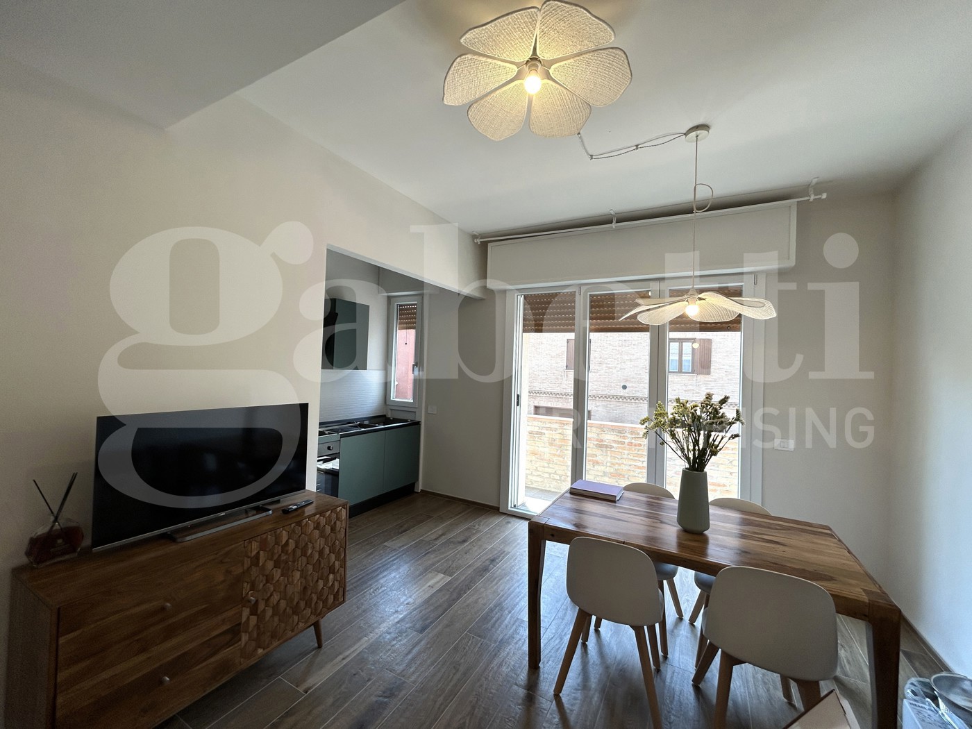 Bilocale arredato in affitto a Modena