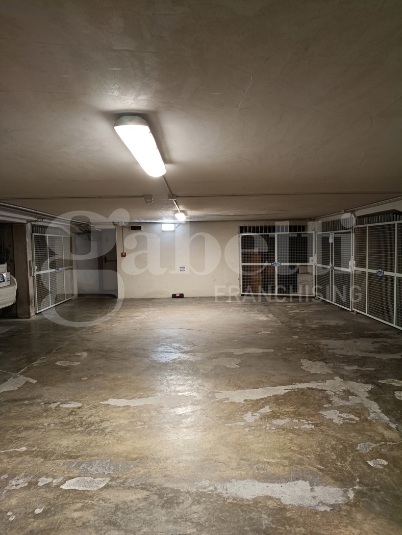 Box/Garage 12mq in affitto a Modena